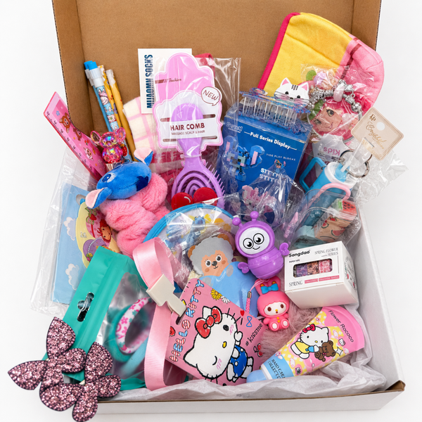 30-piece kawaii school gift box with Stitch and Hello Kitty accessories