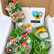 Enchanted forest gift box with hairbrush, jewelry box, bracelets and floral accessories