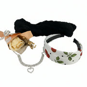 Glitter anklet bracelet and braided bracelet keychain from women's gift box